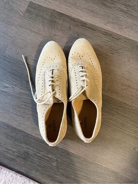 Women’s Susina Beige Suede Lace-Up Derby Oxfords